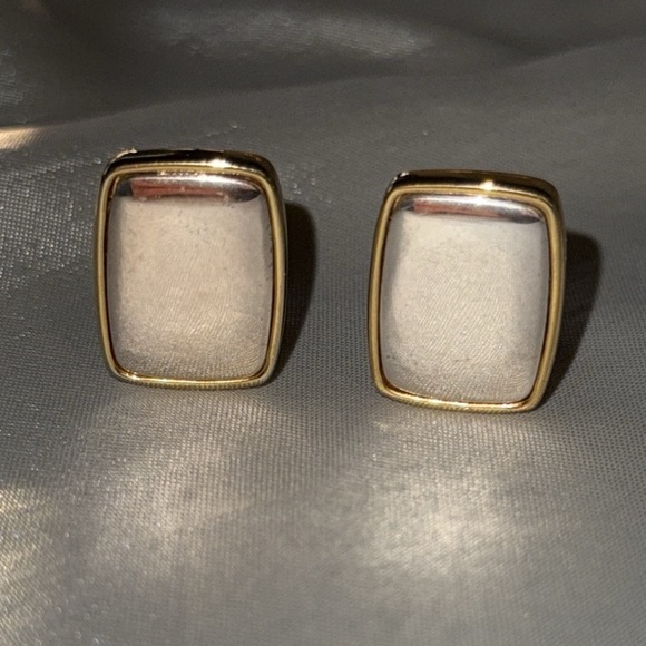 Vintage Napier Mixed Metal 2-Tone Silver Gold Rectangle Screwback Clip Earrings - Picture 3 of 16